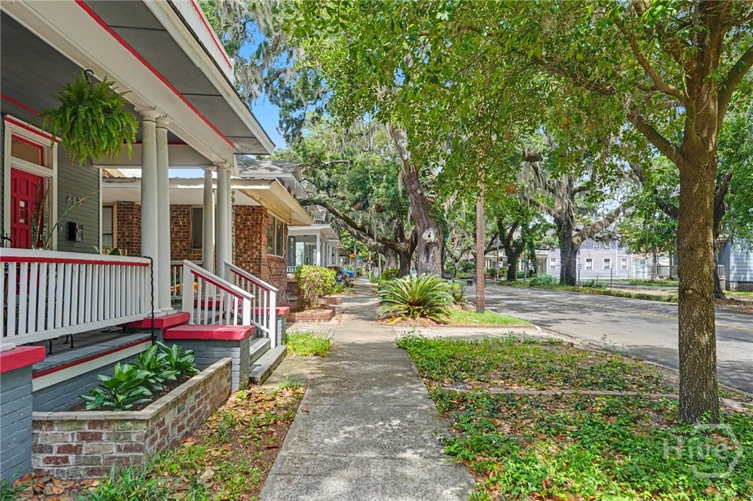 613 E 37th Street