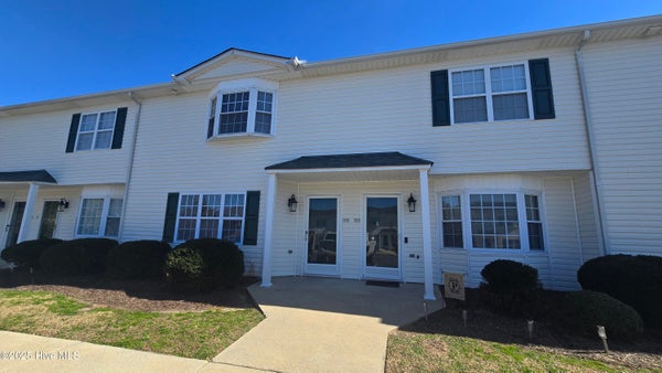 1205 CROSS CREEK CIR APT B4, GREENVILLE, NC 27834 - Image 7c52fb9ba3ebe59510908a2eadcebba9/3815322016