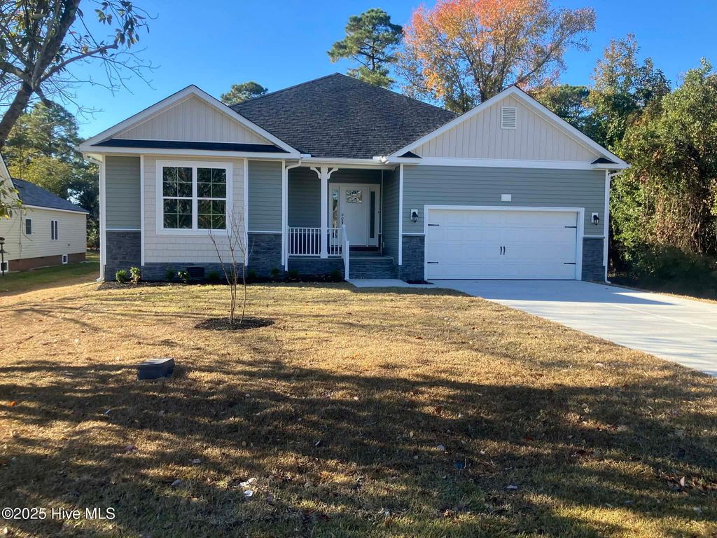Photo of 5708 Sloop Court, New Bern, NC 28560 (MLS # 100445614)