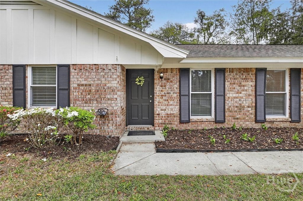 Photo of 110 W Manta Cove, Savannah, GA 31410 (MLS # SA356115)