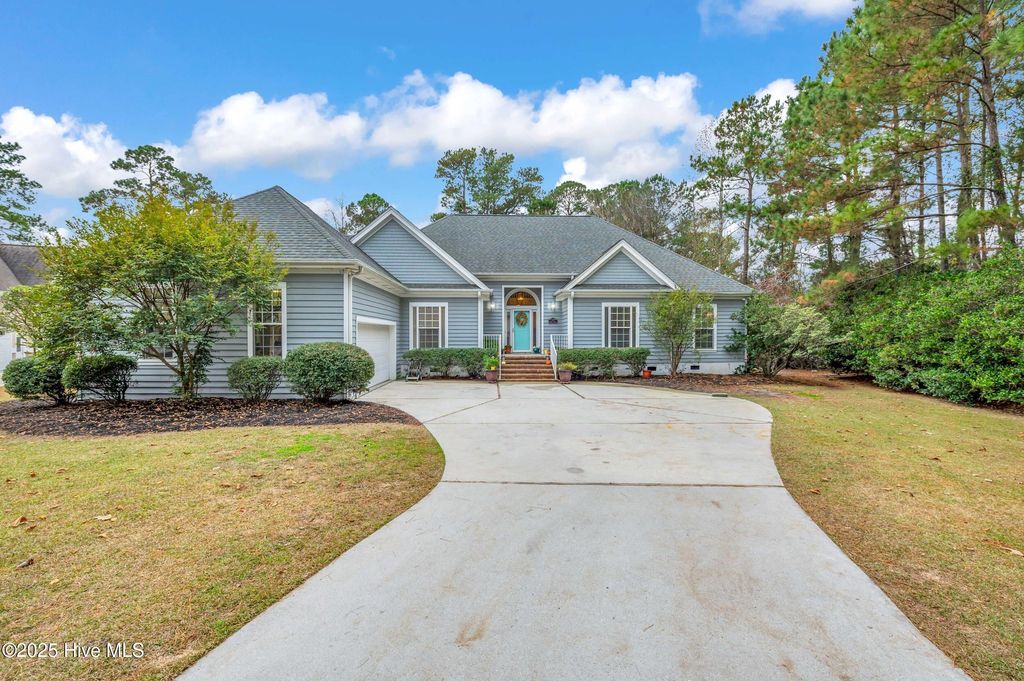 Photo of 129 Coots Trail, Hampstead, NC 28443 (MLS # 100542764)