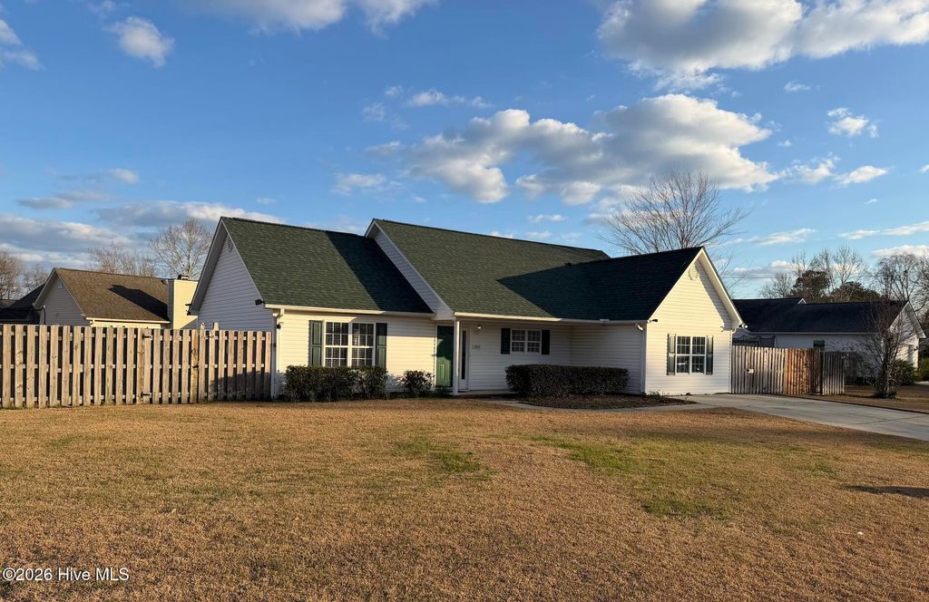 Photo of 6910 Daybreak Lane, Wilmington, NC 28411 (MLS # 100556297)