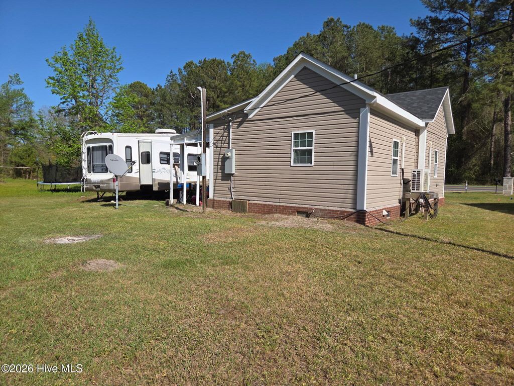 Photo of 4324 N Nc Highway 53 E, Burgaw, NC 28425 (MLS # 100564921)