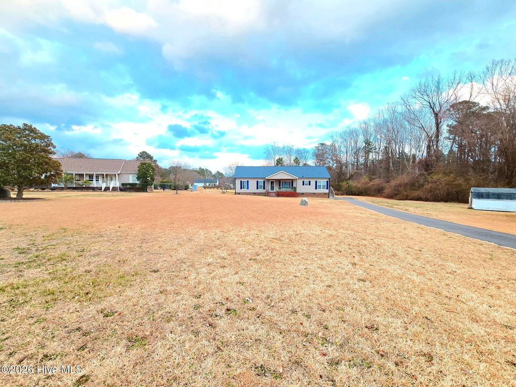 Photo of 3909 La Varra Drive, Clayton, NC 27520 (MLS # 100556026)