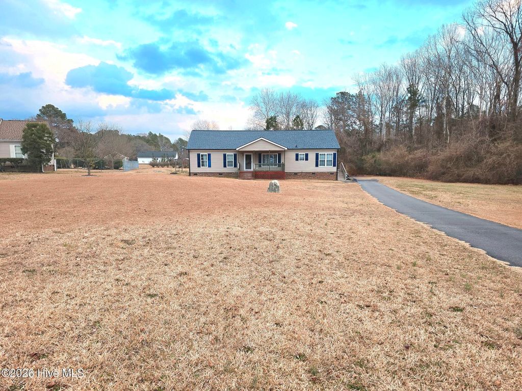Photo of 3909 La Varra Drive, Clayton, NC 27520 (MLS # 100556026)