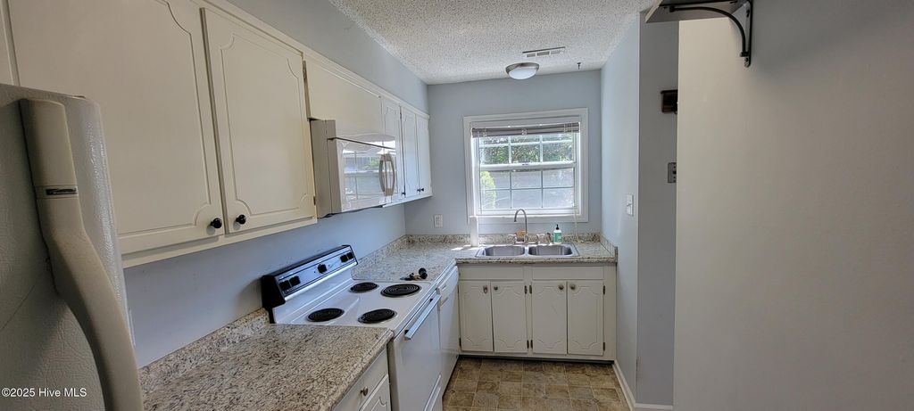 Photo of 506 N Greensboro Street #Apt 35, Carrboro, NC 27510 (MLS # 100529567)