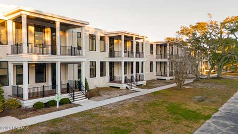 Condo For Sale - 805 Mulberry Street #UNIT 214<br/> Beaufort, NC 28516