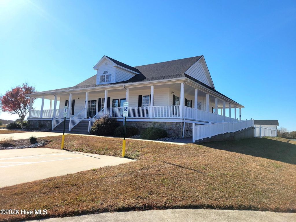 Photo of 198 Sandpiper Drive, Hertford, NC 27944 (MLS # 100563586)