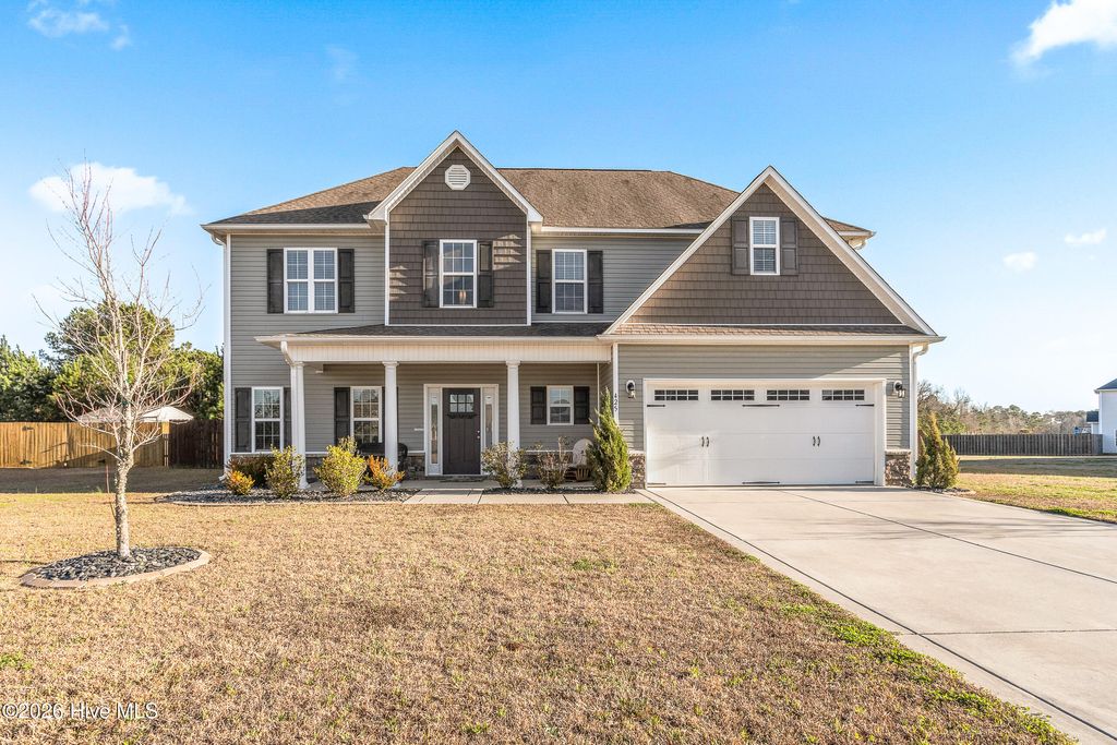 Photo of 425 Whistling Heron Way, Swansboro, NC 28584 (MLS # 100561419)