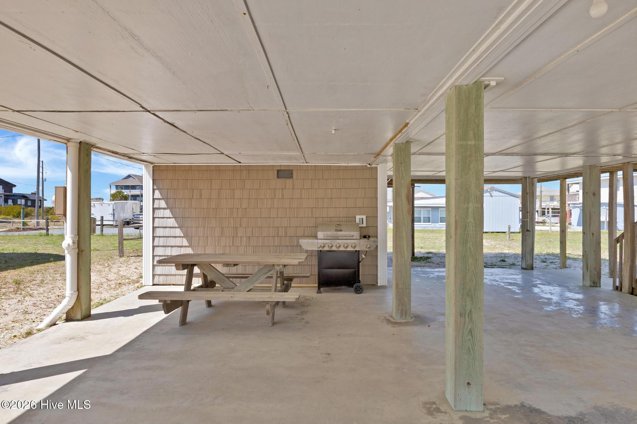 1303 N Topsail Drive