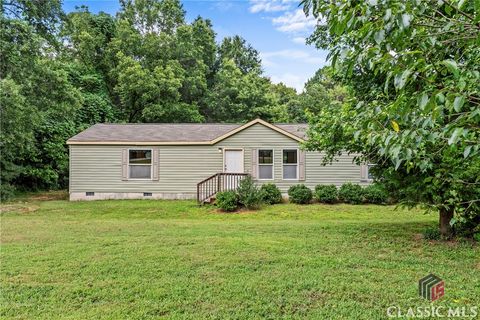 Mobile Home For Sale - 1040 River Woods Drive<br/> Madison, GA 30650
