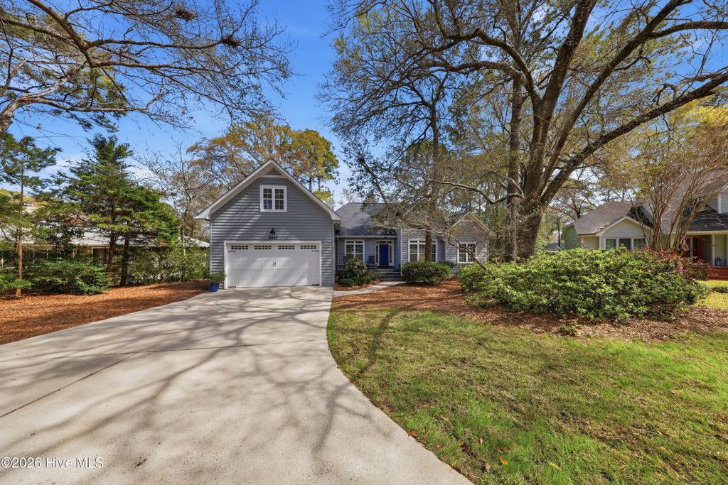 Photo of 2547 Sailmaker Walk, Wilmington, NC 28409 (MLS # 100561627)