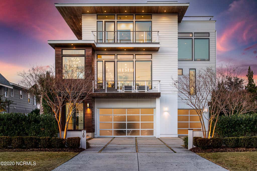 Photo of 20 Pelican Drive, Wrightsville Beach, NC 28480 (MLS # 100594806)