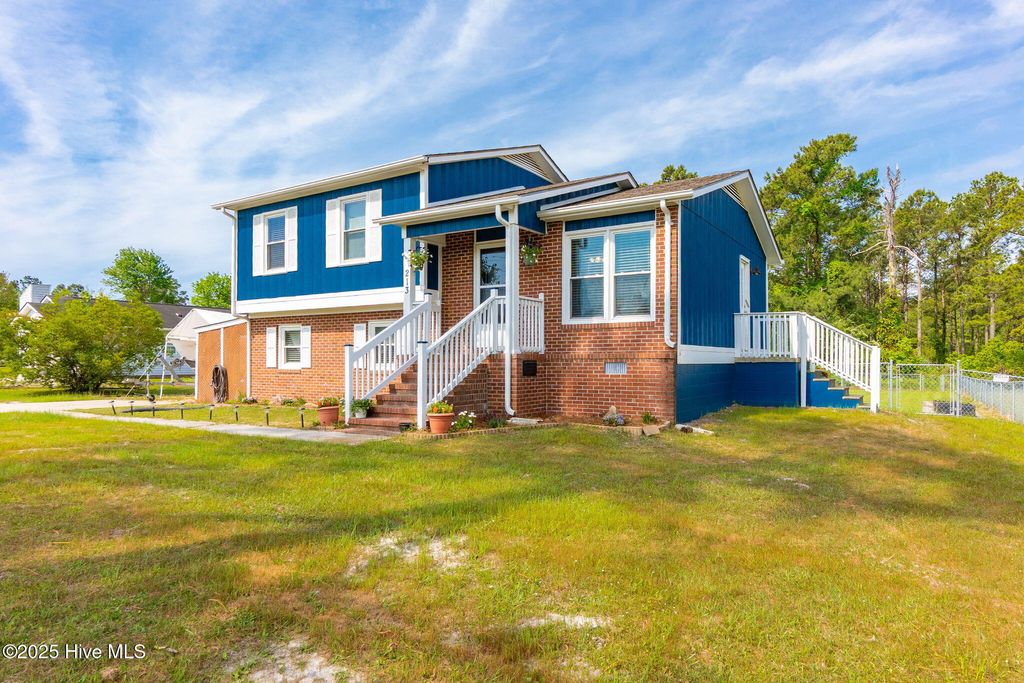 Photo of 213 Nine Mile Road, Newport, NC 28570 (MLS # 100504748)