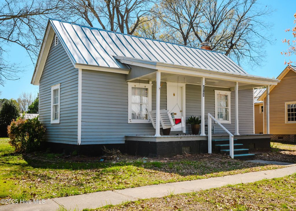 Photo of 414 Phillips Street, Edenton, NC 27932 (MLS # 100551304)