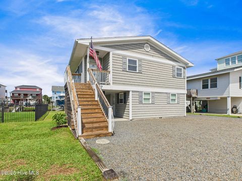 Homes For Sale - 117 Salisbury Street<br/> Holden Beach, NC 28462