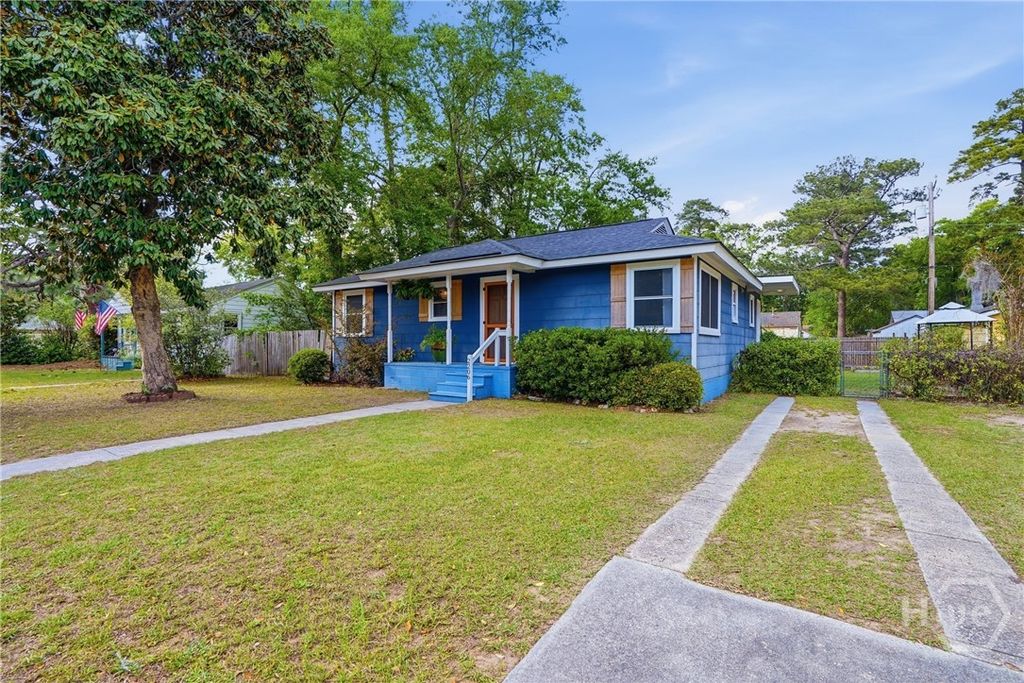 Photo of 2206 E 60th Street, Savannah, GA 31404 (MLS # SA353105)