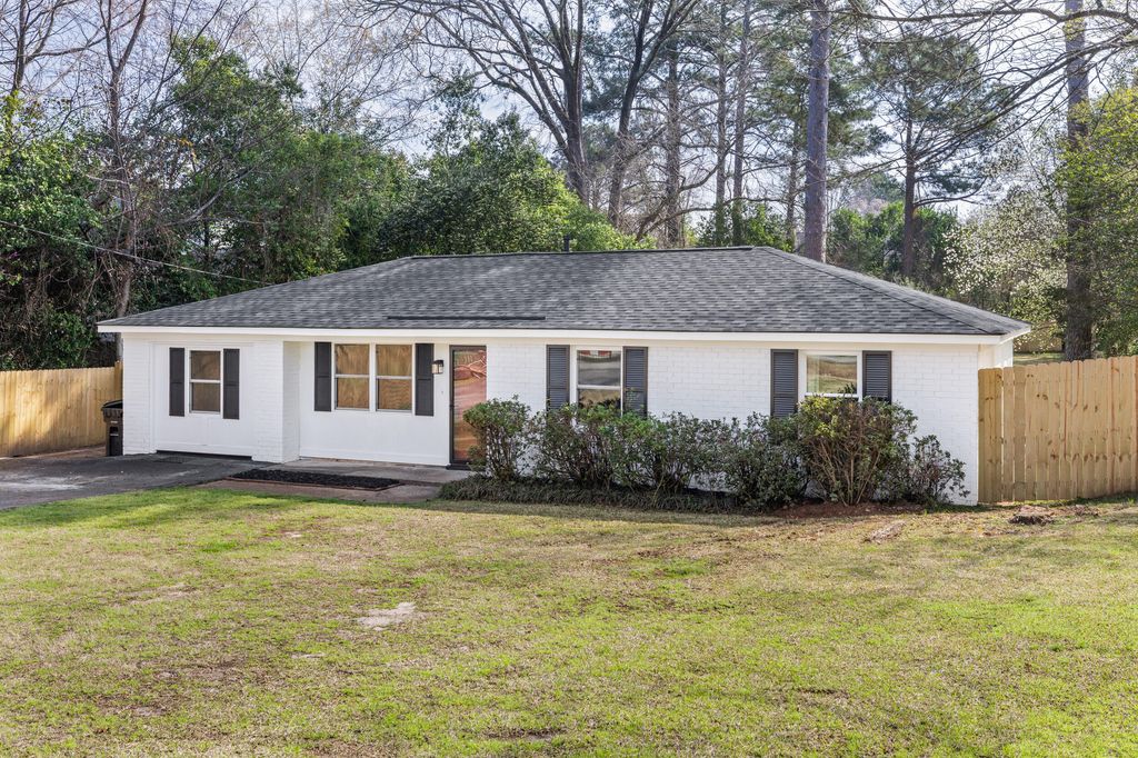 Photo of 1036 Bertram Road, Augusta, GA 30909 (MLS # 552992)