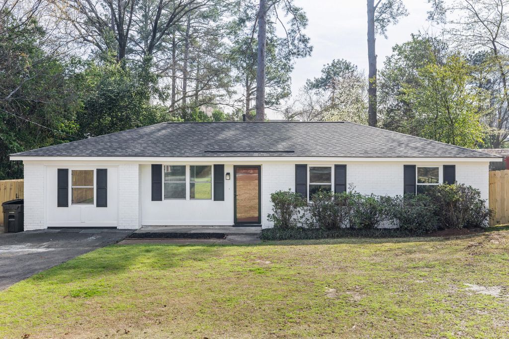 Photo of 1036 Bertram Road, Augusta, GA 30909 (MLS # 552992)