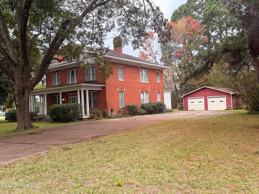Photo of 103 S Pender Street, Fremont, NC 27830 (MLS # 100572059)