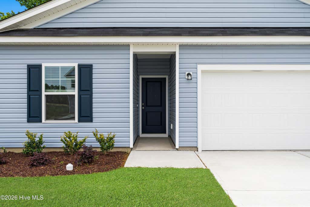 Photo of 146 N Squires Lane, Richlands, NC 28574 (MLS # 100593583)