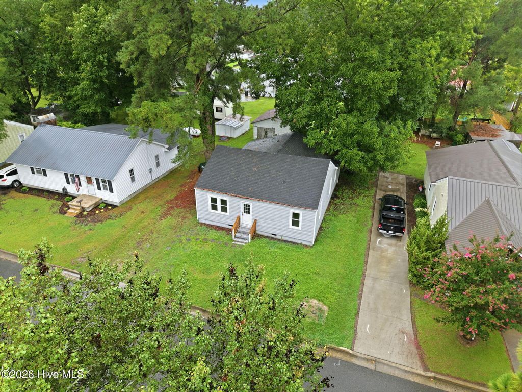 Photo of 109 Fairview Street, Williamston, NC 27892 (MLS # 100591729)