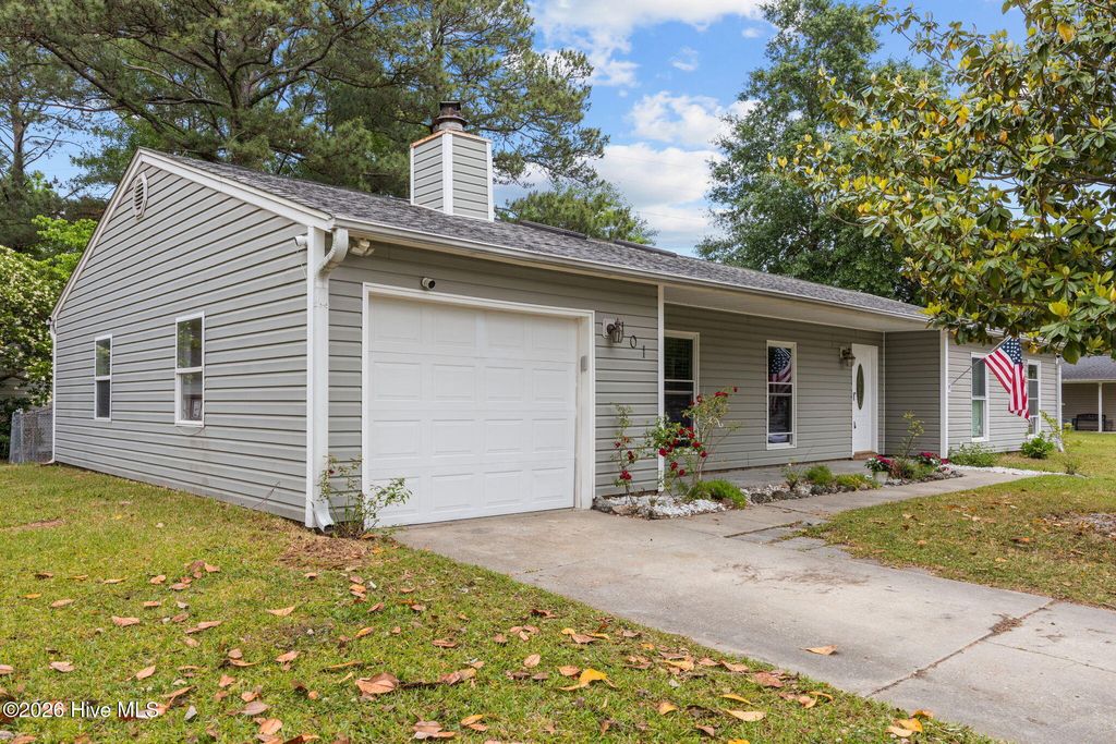 Photo of 101 Eastview Court, Jacksonville, NC 28546 (MLS # 100570195)