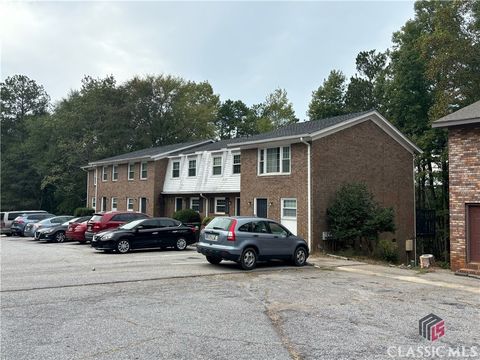 Condo For Rent - 180 Chalfont Lane #6<br/> Athens, GA 30606