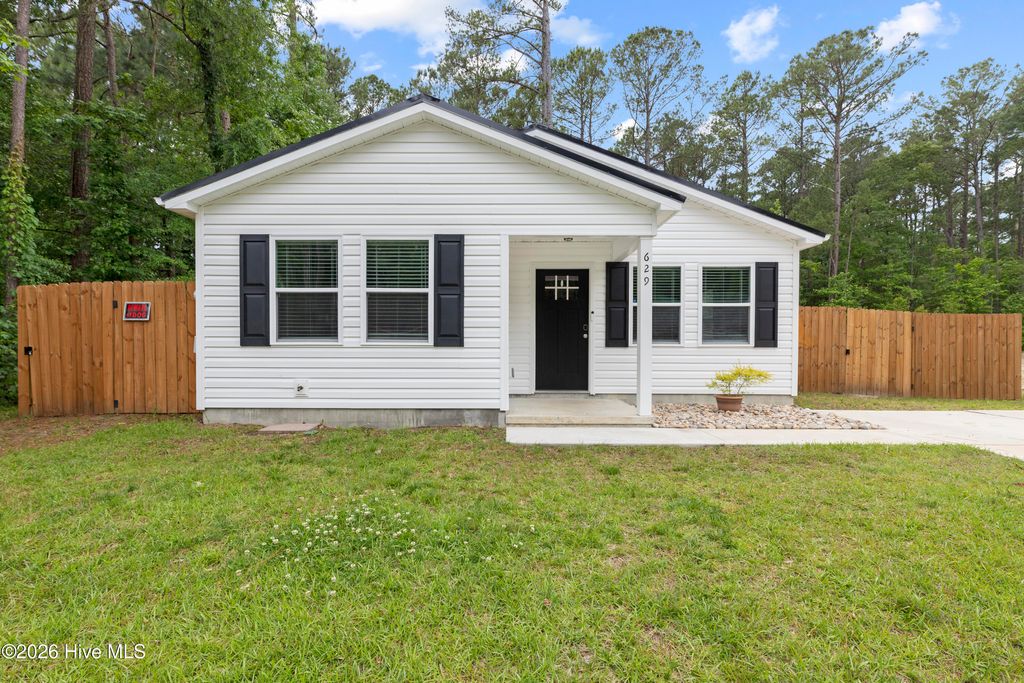 Photo of 629 Walnut Drive, Jacksonville, NC 28540 (MLS # 100570462)