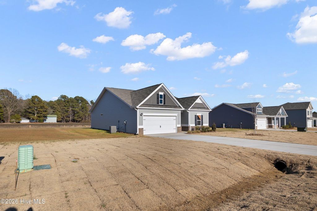 Photo of 47 Smith Farms Drive Drive, Lillington, NC 27546 (MLS # 100555160)