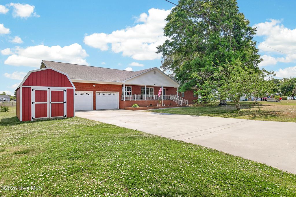 Photo of 171 Frost Road, Newport, NC 28570 (MLS # 100571202)