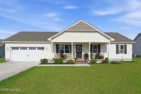 Homes For Sale - 305 Basil Court<br/> Hubert, NC 28539