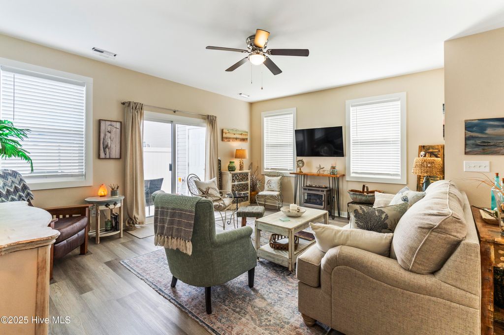 Photo of 326 Starfish Lane, Sneads Ferry, NC 28460 (MLS # 100557556)