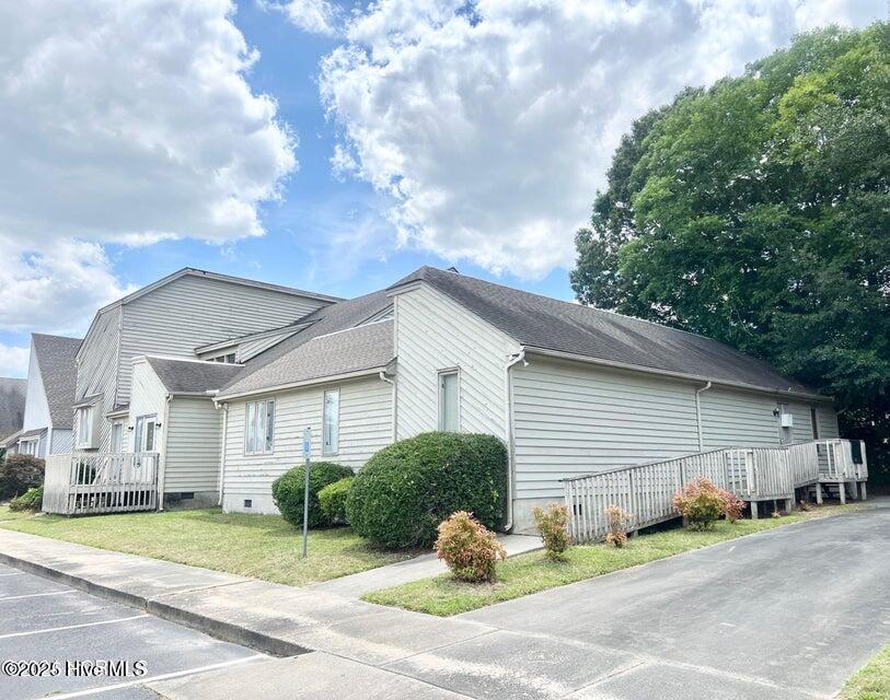 140 N Englewood Drive