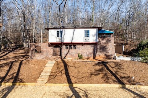 Photo of 340 Dogwood Drive, Athens, GA 30606 (MLS # CL345166)