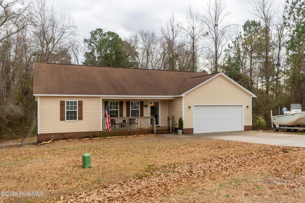 Photo of 206 Hominy Court, Hubert, NC 28539 (MLS # 100548656)