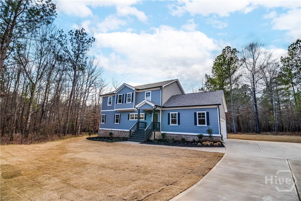 Photo of 1021 Pointe S, Tignall, GA 30668 (MLS # CL347601)