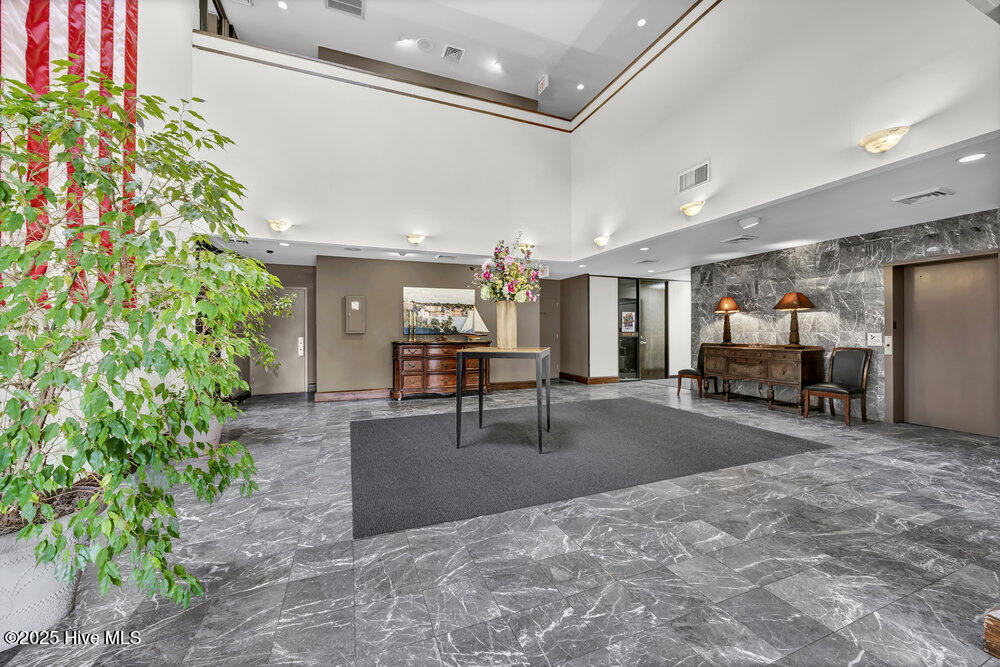 5041 New Centre Drive