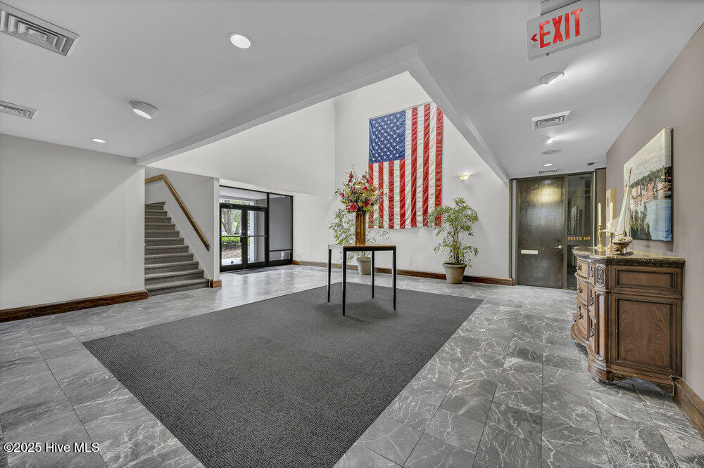 5041 New Centre Drive