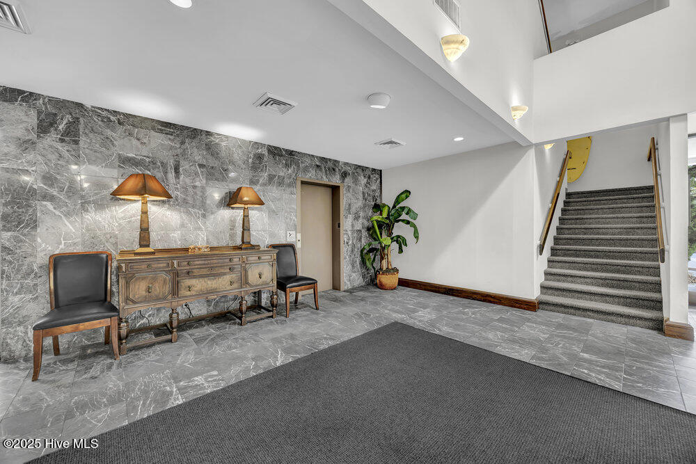 5041 New Centre Drive