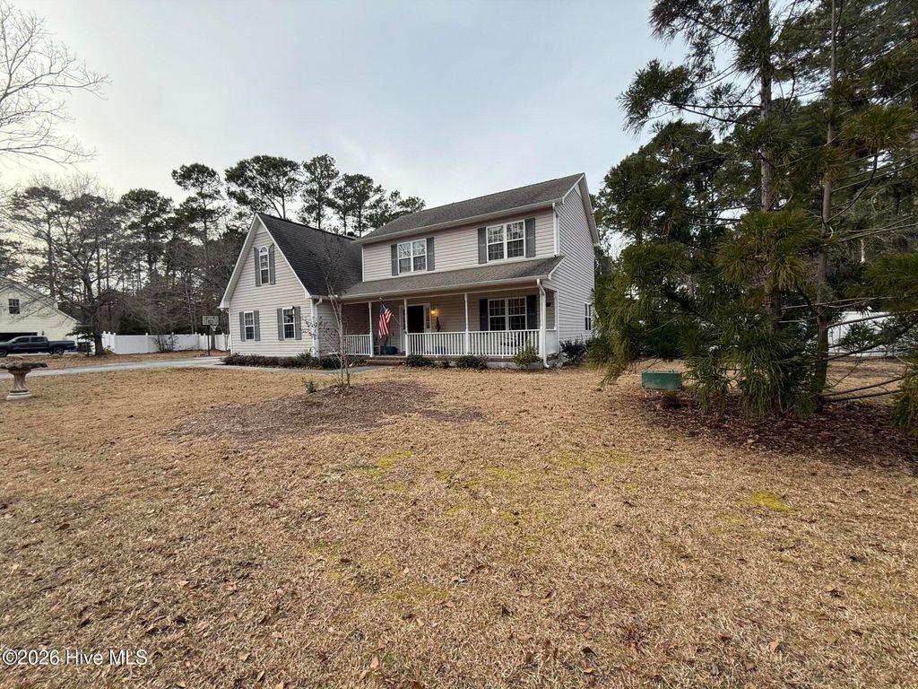 Photo of 119 Longwood Drive, Stella, NC 28582 (MLS # 100552957)