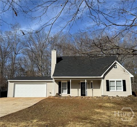 Photo of 1528 Willow Gate Way, Auburn, GA 30011 (MLS # CL345149)
