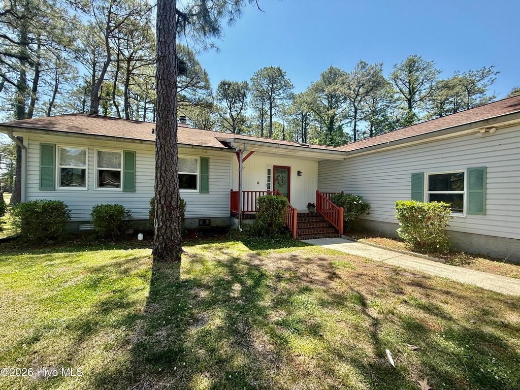 Photo of 1116 Santa Lucia Road, New Bern, NC 28560 (MLS # 100574856)