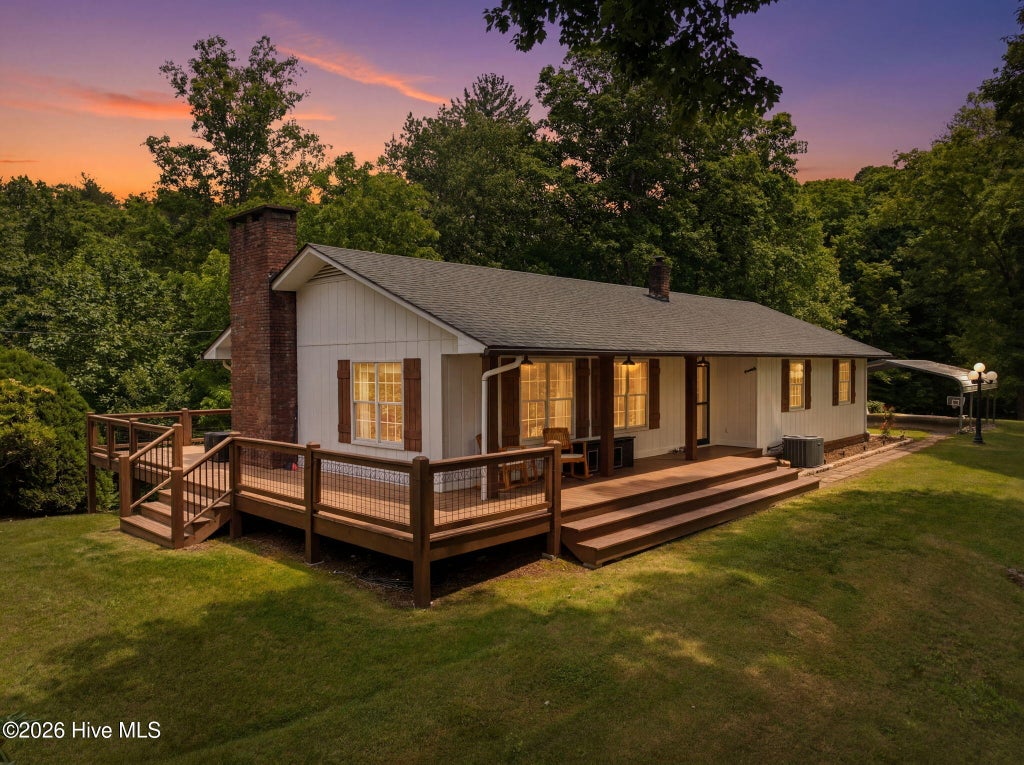 Photo of 305 White Mountain Road, Marble, NC 28905 (MLS # 100580190)