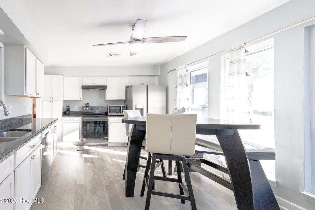 Photo of 107 Knotline Road, New Bern, NC 28562 (MLS # 100543474)