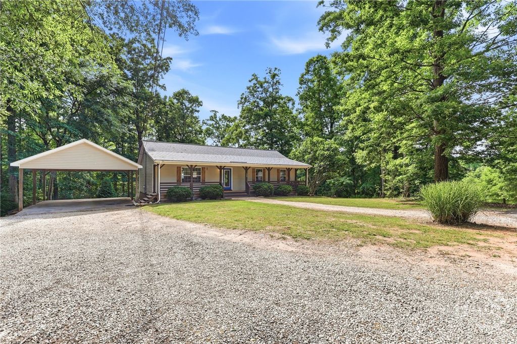 Photo of 105 Taylor Brook Lane, Nicholson, GA 30565 (MLS # CL356466)