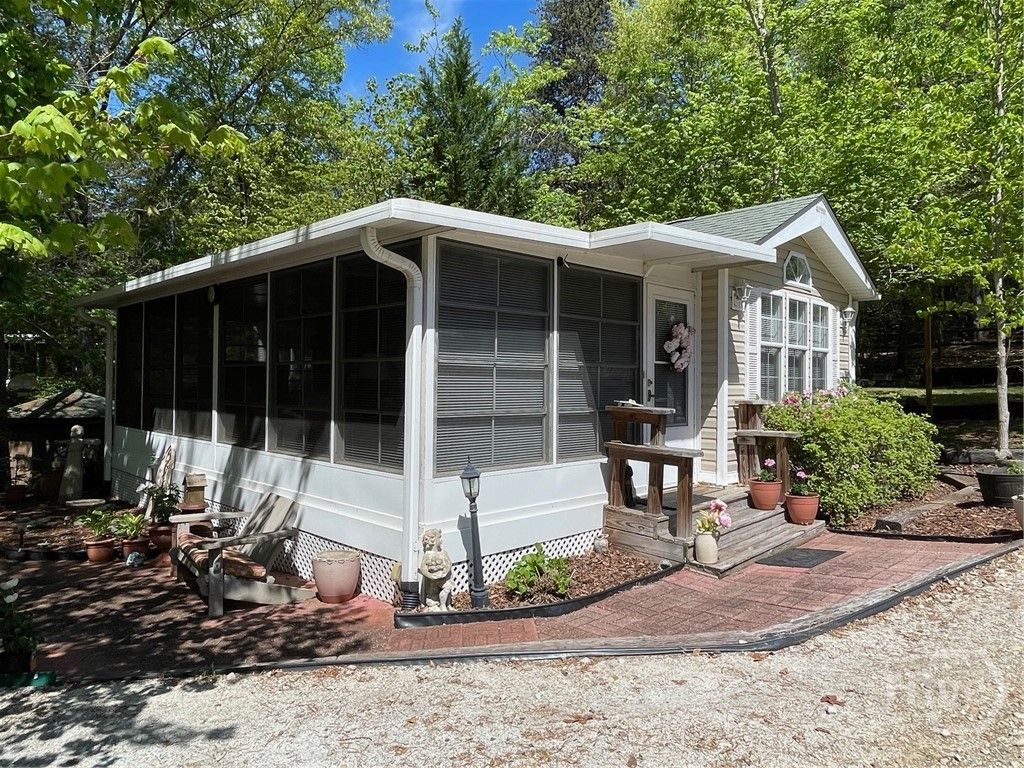 Photo of 38 Big Water Circle, Hartwell, GA 30643 (MLS # CL353323)