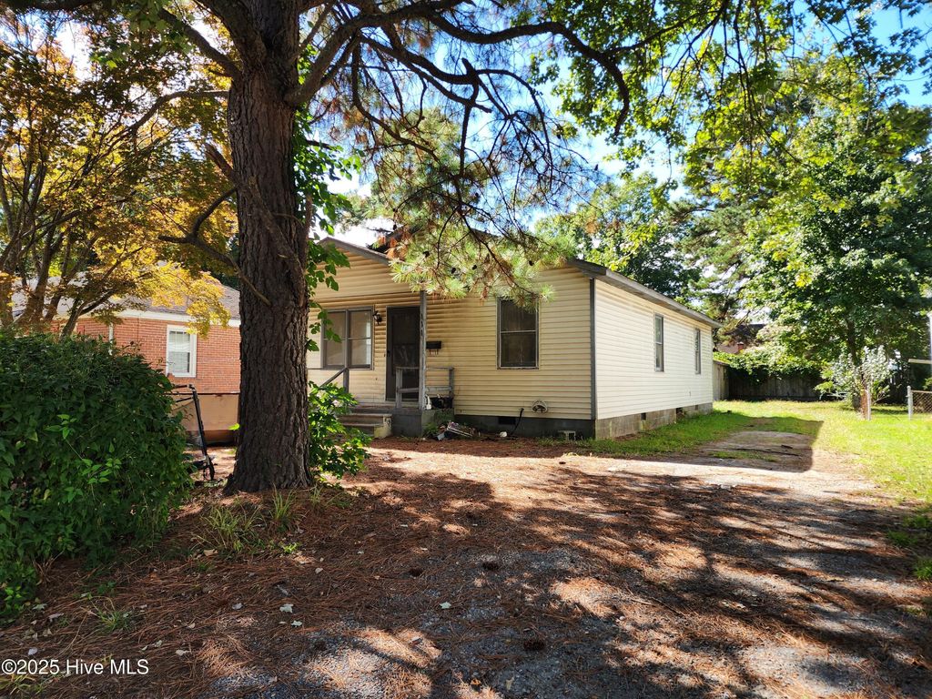 Photo of 111 Pritchard Street, Elizabeth City, NC 27909 (MLS # 100538171)