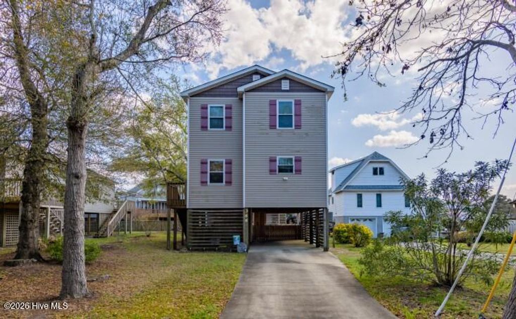 Photo of 366 Sir Chandler Drive, Kill Devil Hills, NC 27948 (MLS # 100564615)