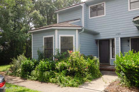 Townhouse For Rent - 1733 41st Street #APT A<br/> Wilmington, NC 28403